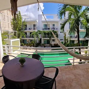 Apartamento Poolside Tranquil In, Playa del Carmen